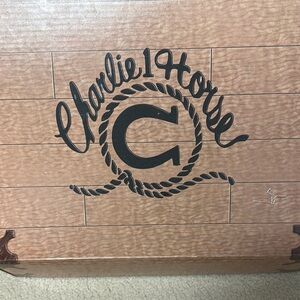 Charlie 1 Horse Brown Box